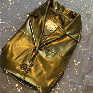 Rave: black Leather jacket with belt